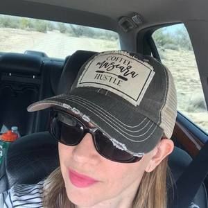 Meet your Posher, Alla